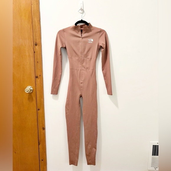New Skims x The North Face Regina Bodysuit - Picture 6 of 10